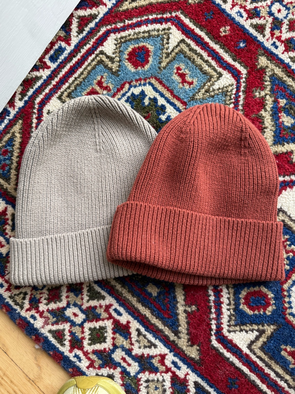 Two GAP Ribbed Knit Beanie in Rust and Light Mushroom Gray